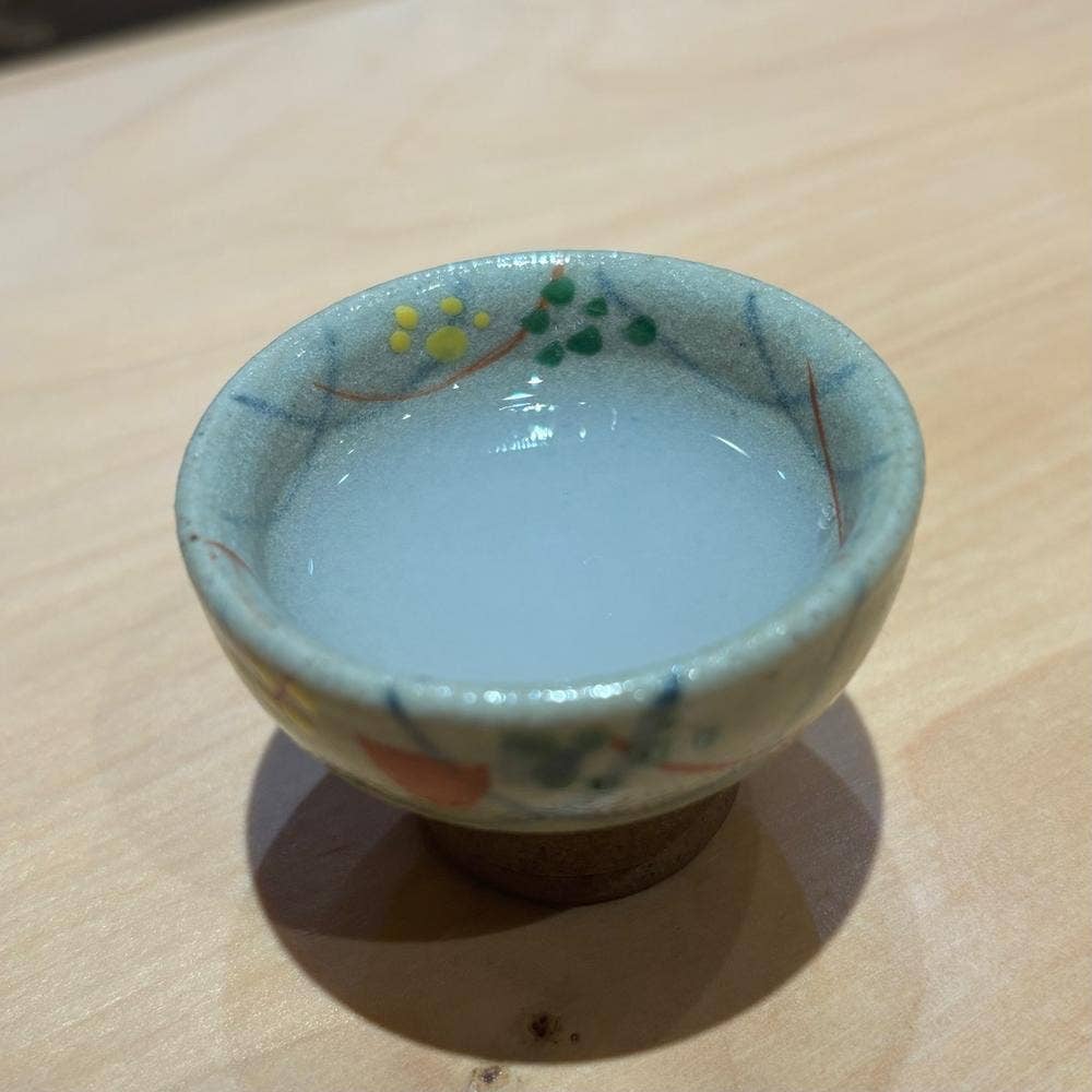 鮨 真汐