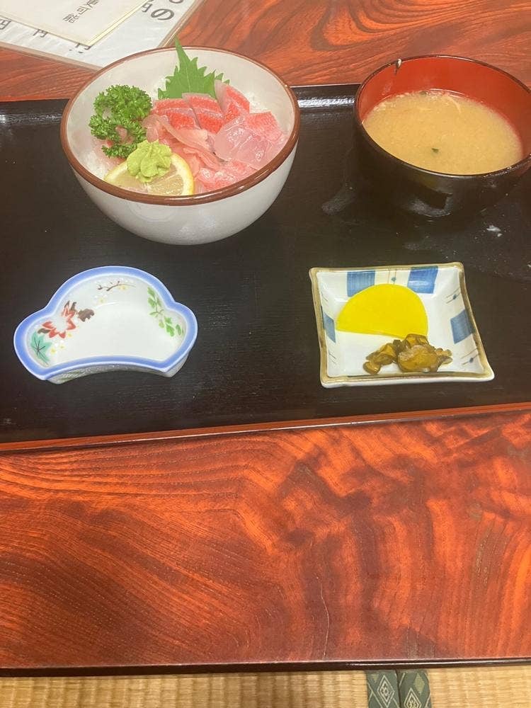 まると水産