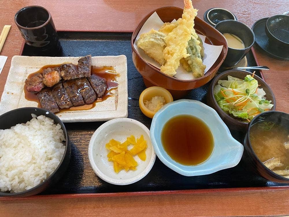 季の屋四国中央店