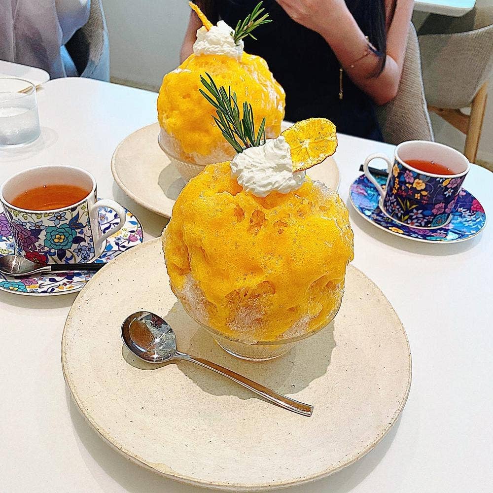 ブルーストッキングカフェ