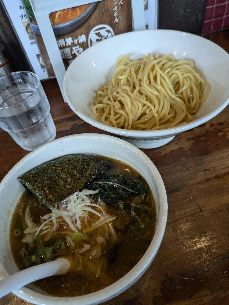 麺や鐙 茅ヶ崎本店