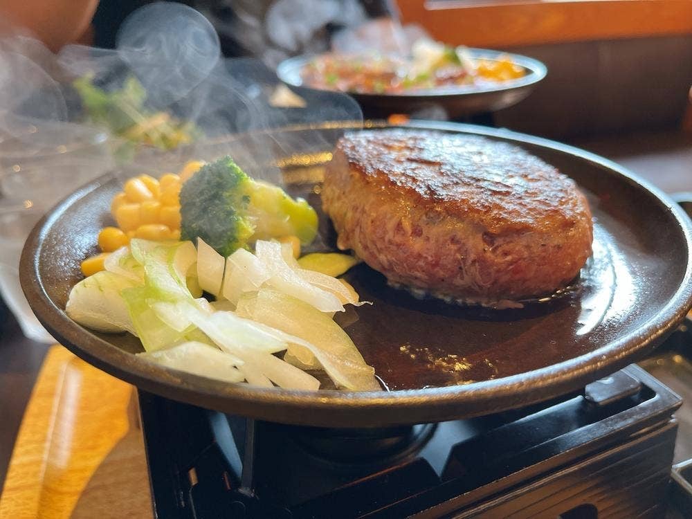 とろけるハンバーグ 福よし 新潟新和店