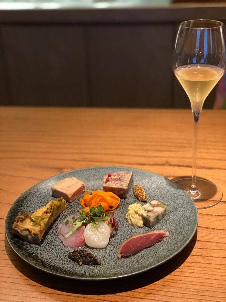 MIDAIR French Cuisine / Wine Bar