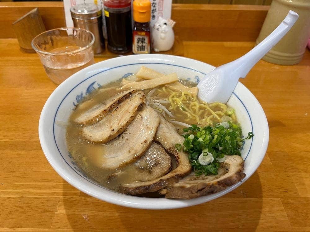 ラーメンにいはお