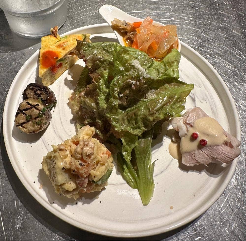 ピッツェリア ヴァカンツェ ナゴーネ モトヤマ