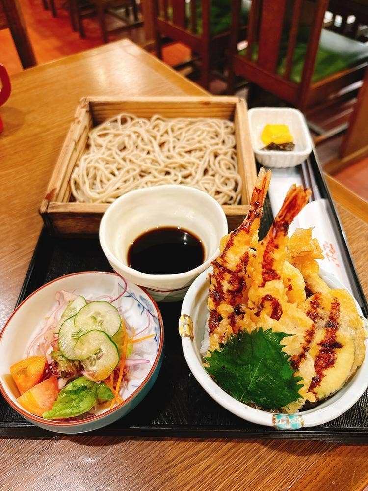 羽前そば道場 極 シャレオ店