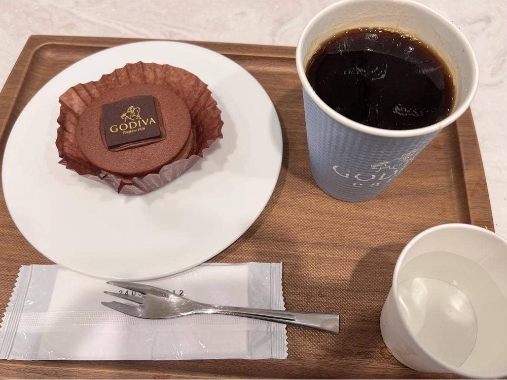 GODIVA café Minatomirai