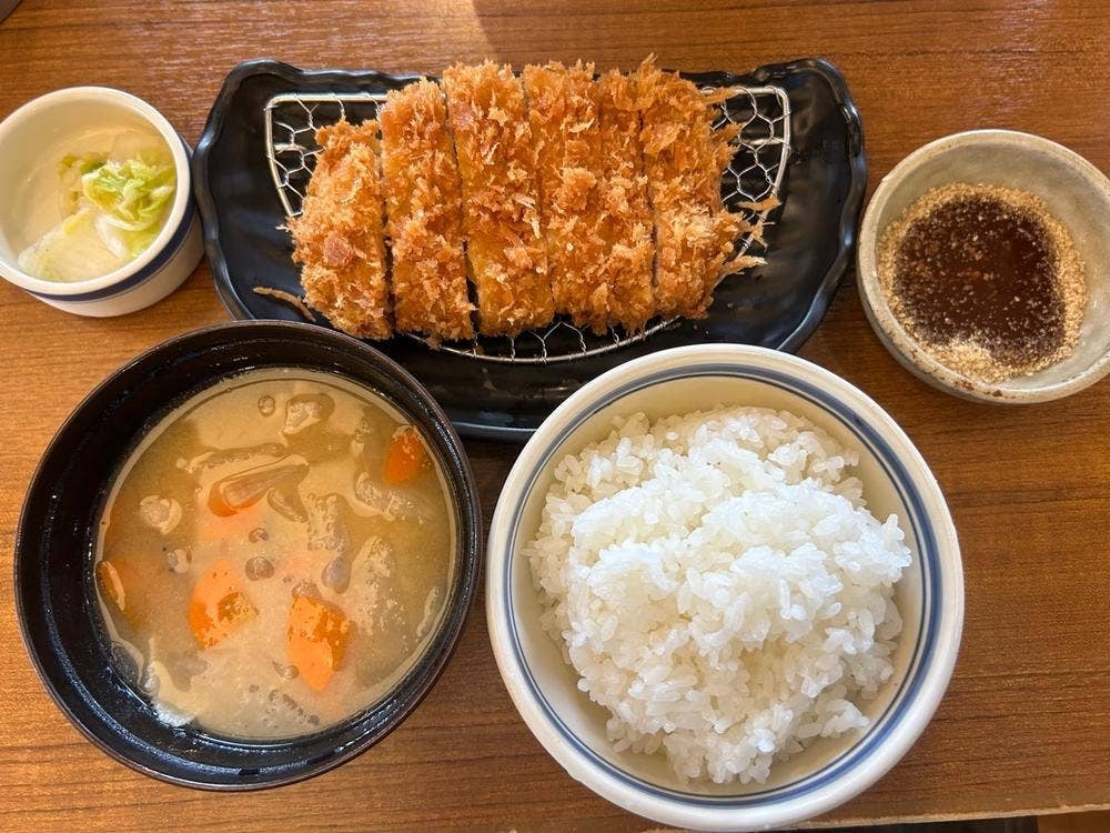 かつはな亭 太田由良店