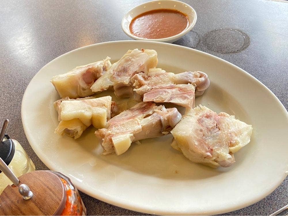 登正門