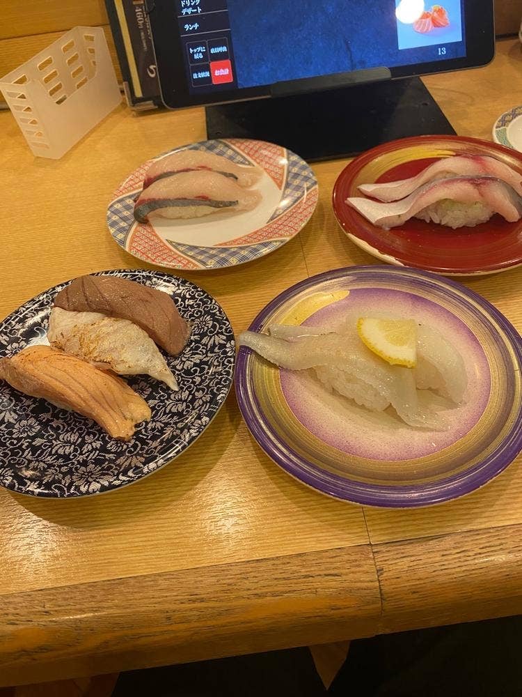 活き魚回転寿司 魚鮮 三福寺店