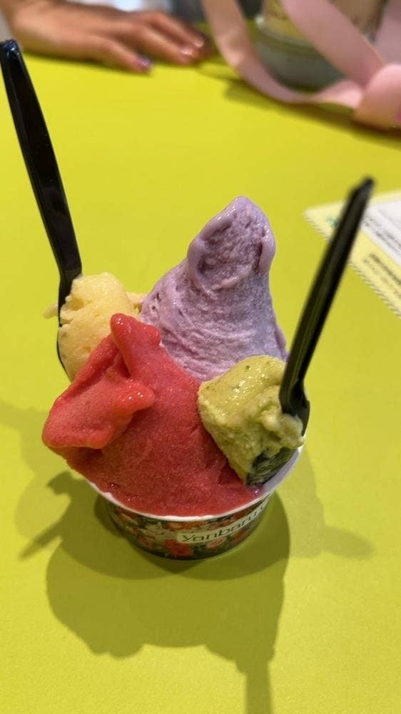 やんばるジェラート イーアス豊崎店