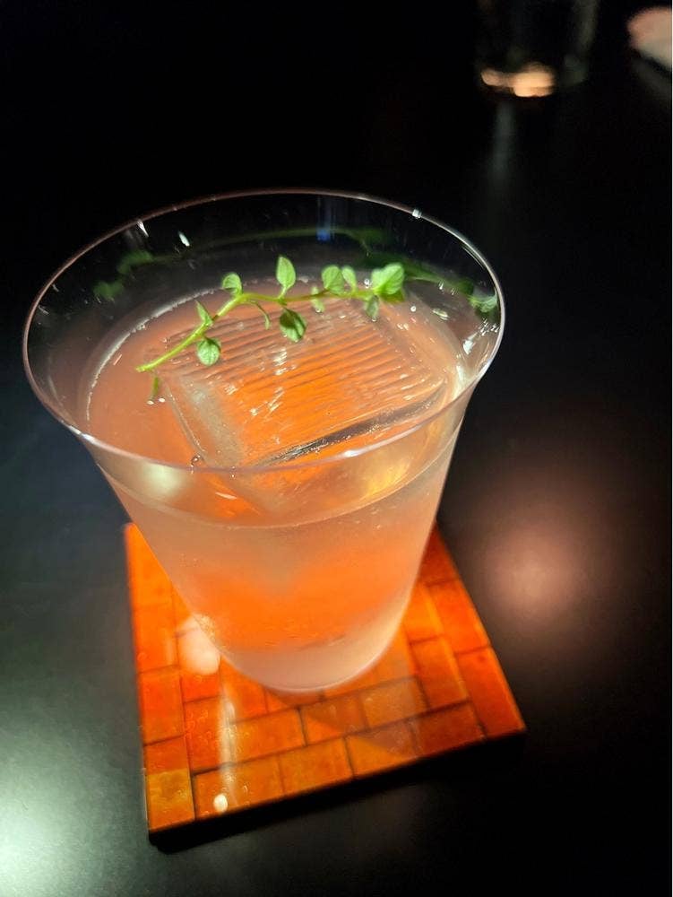 カフェアンドバー エニシ