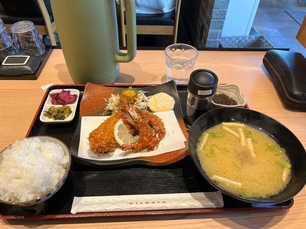 朝げ屋