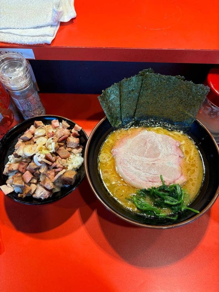 横浜ラーメン 斎藤家
