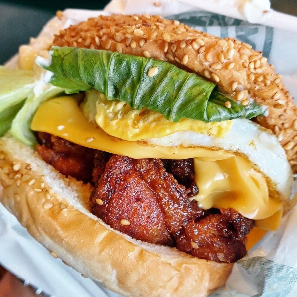 ラッキーピエロ マリーナ末広店