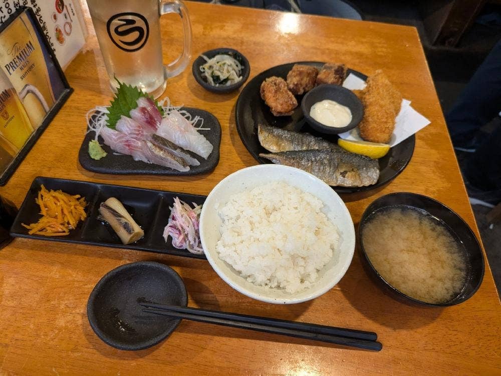 まるう商店 別館