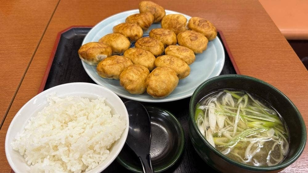 ホワイト餃子 高島平店