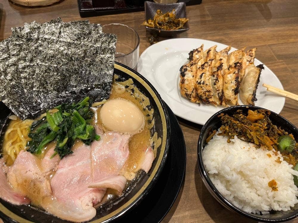 九州豚骨醤油 鯉から竜 松山店