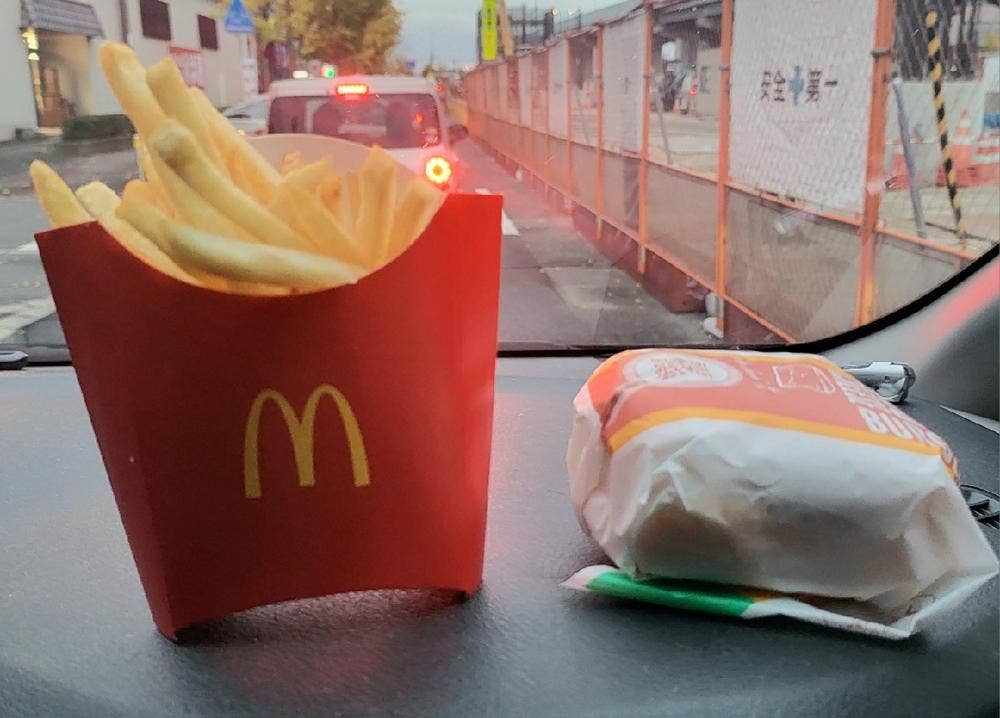 マクドナルド 布施近商店