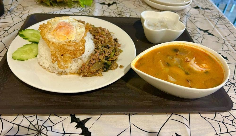 タイレストラン アロイ