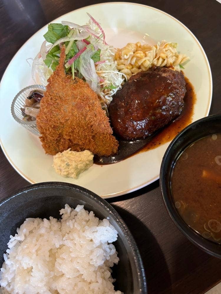 洋食れすとらん らくおーれ
