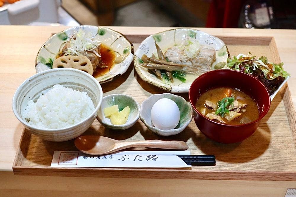 豚の角煮亭 ぶた路