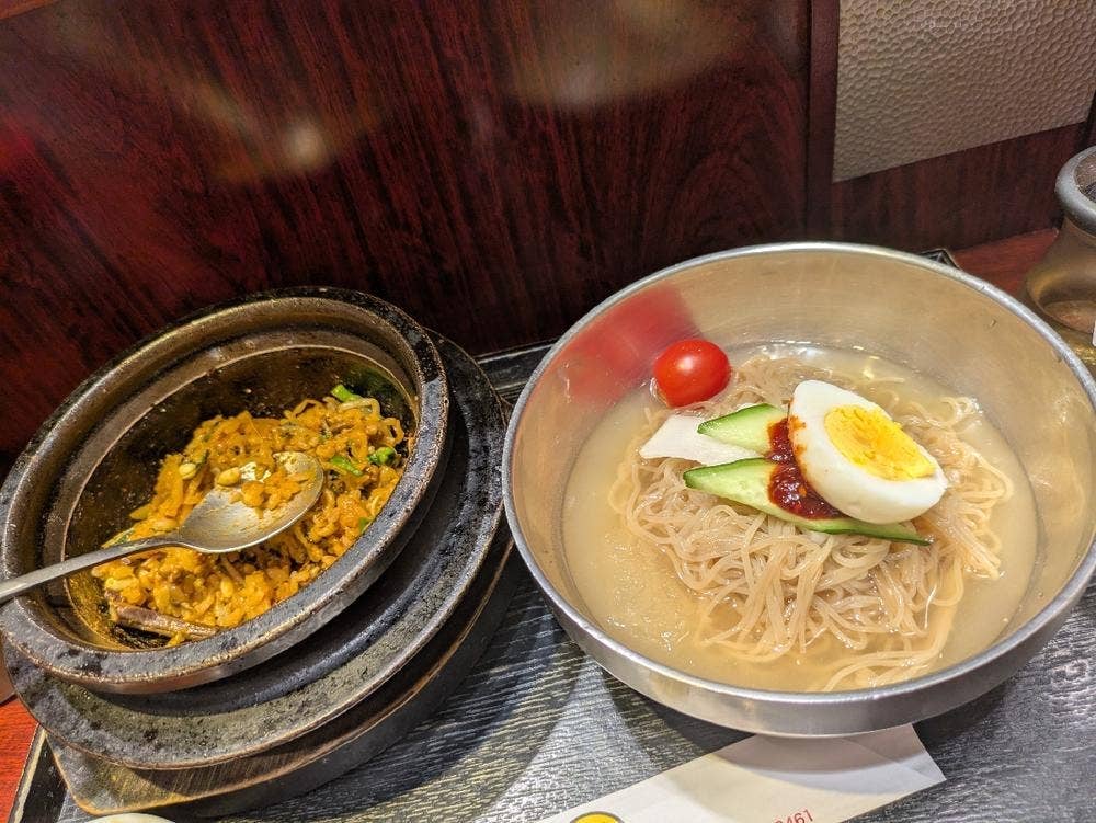 純's コッチン