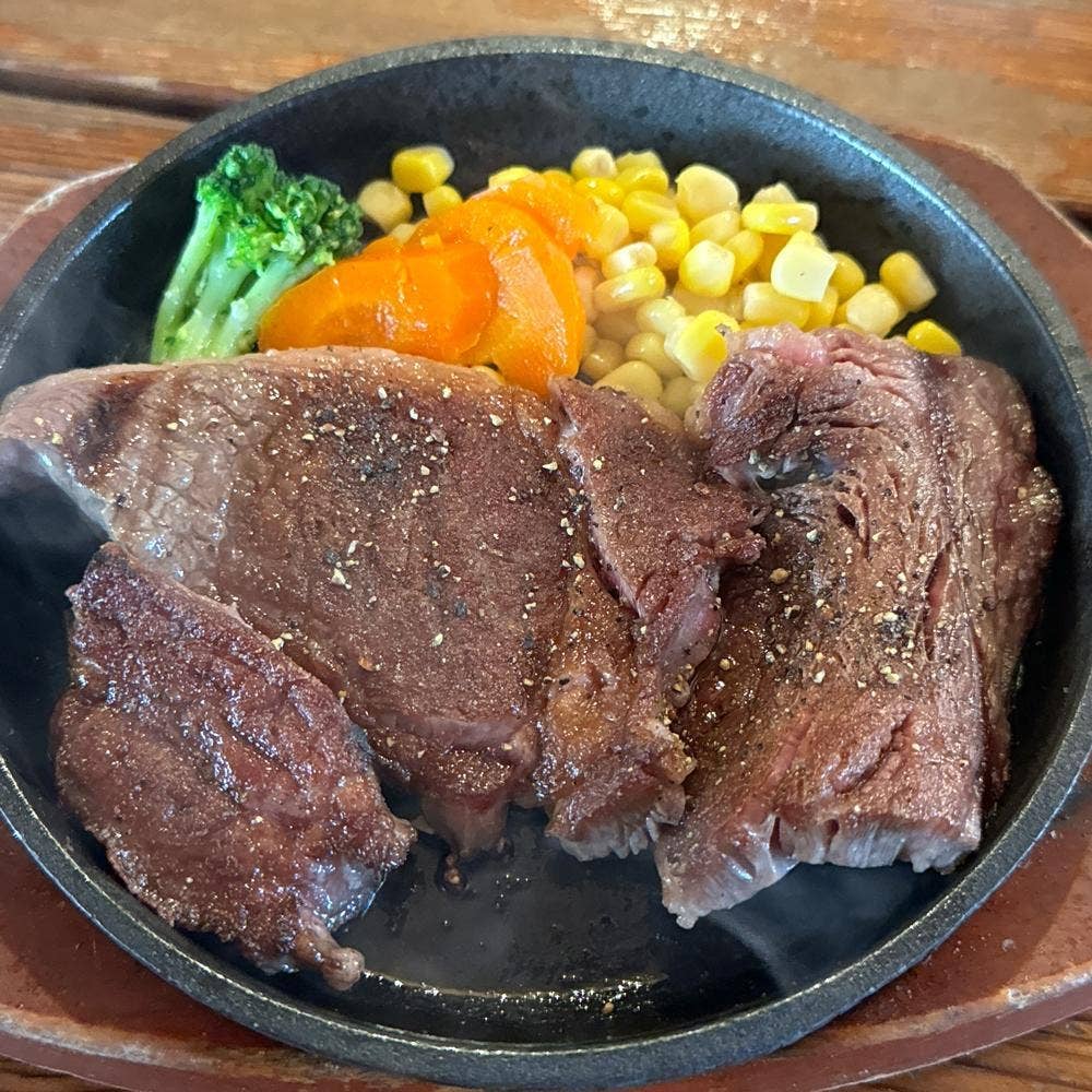 ステーキ アンド バー ハックルベリー