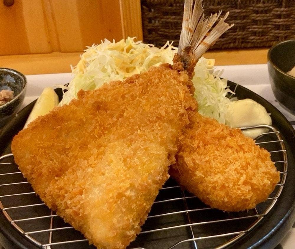 こちら水戸市芸術館近く グリルでぶっちゃーず