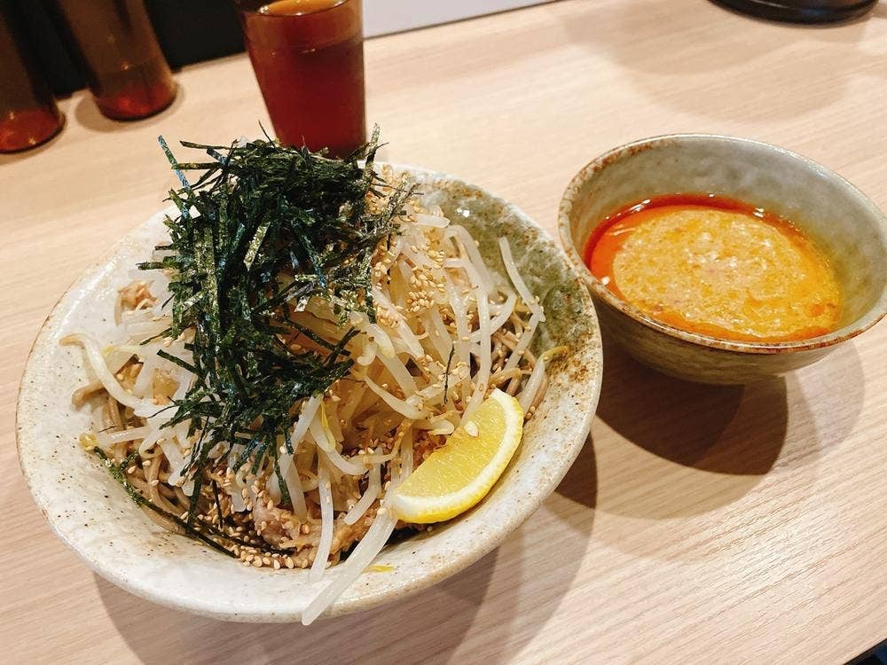 四一一 はなれ