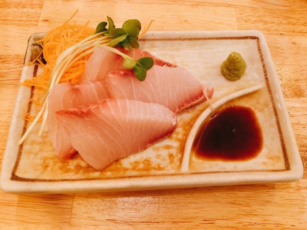 立ち呑みスタンド とれまろ