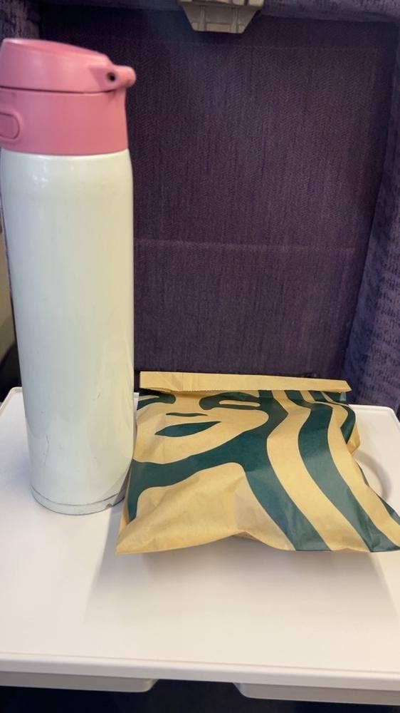 スターバックス コーヒー 博多駅新幹線改札内店