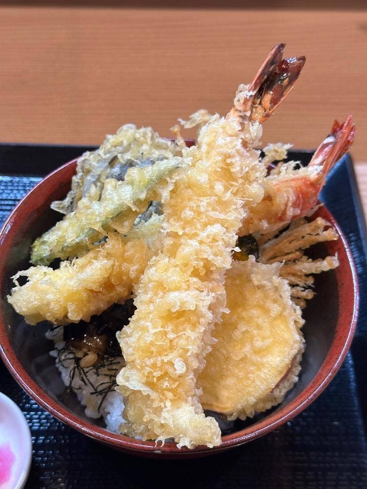 うどんと天ぷらのりんかい