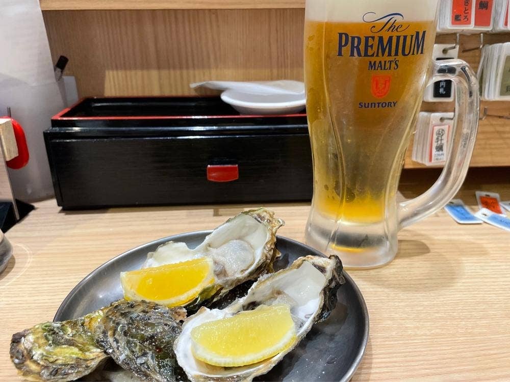 牡蠣とワイン立喰い すしまる なんばウォーク店