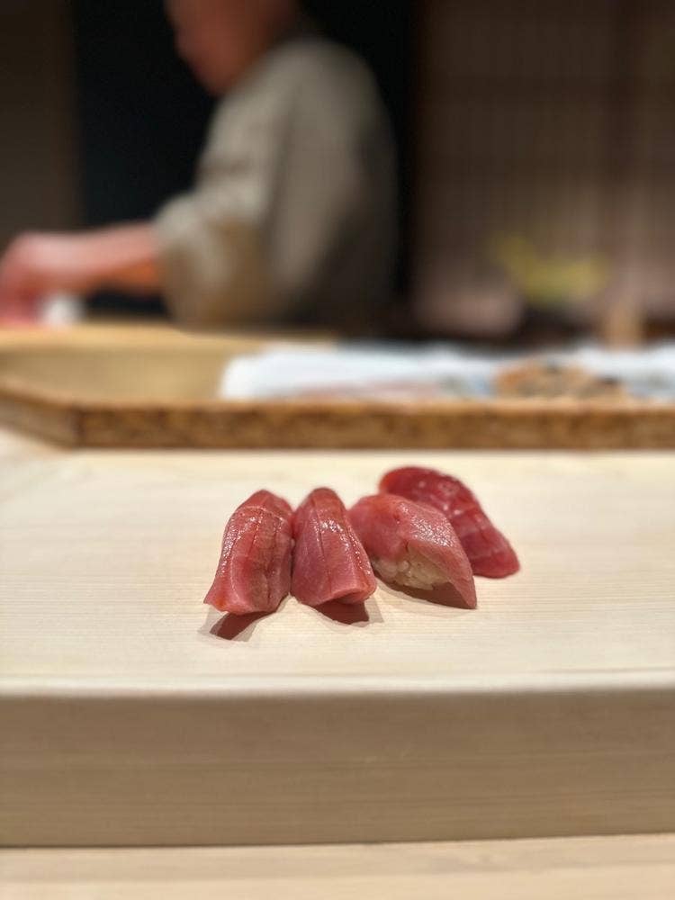 鮨行天