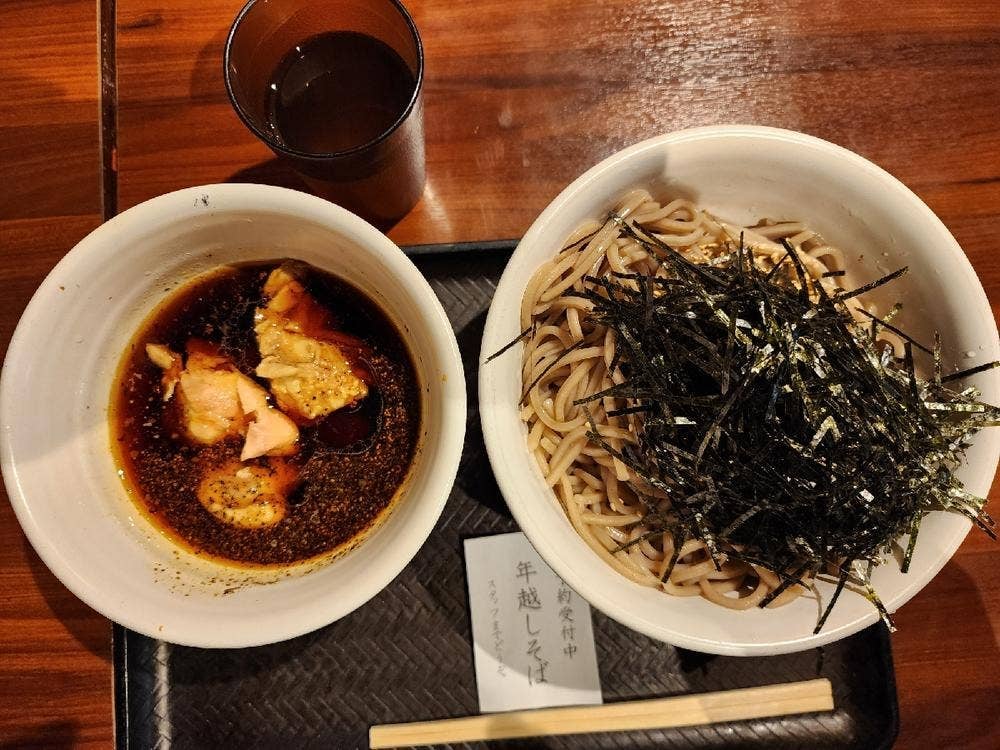 なぜ蕎麦にラー油を入れるのか。 西武新宿店