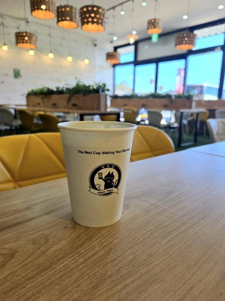 セルフカフェ浜松新橋店 Wi-Fi・電源完備の無人カフェ