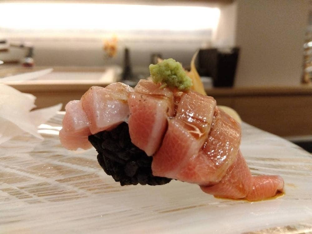 鮨と天ぷら からす