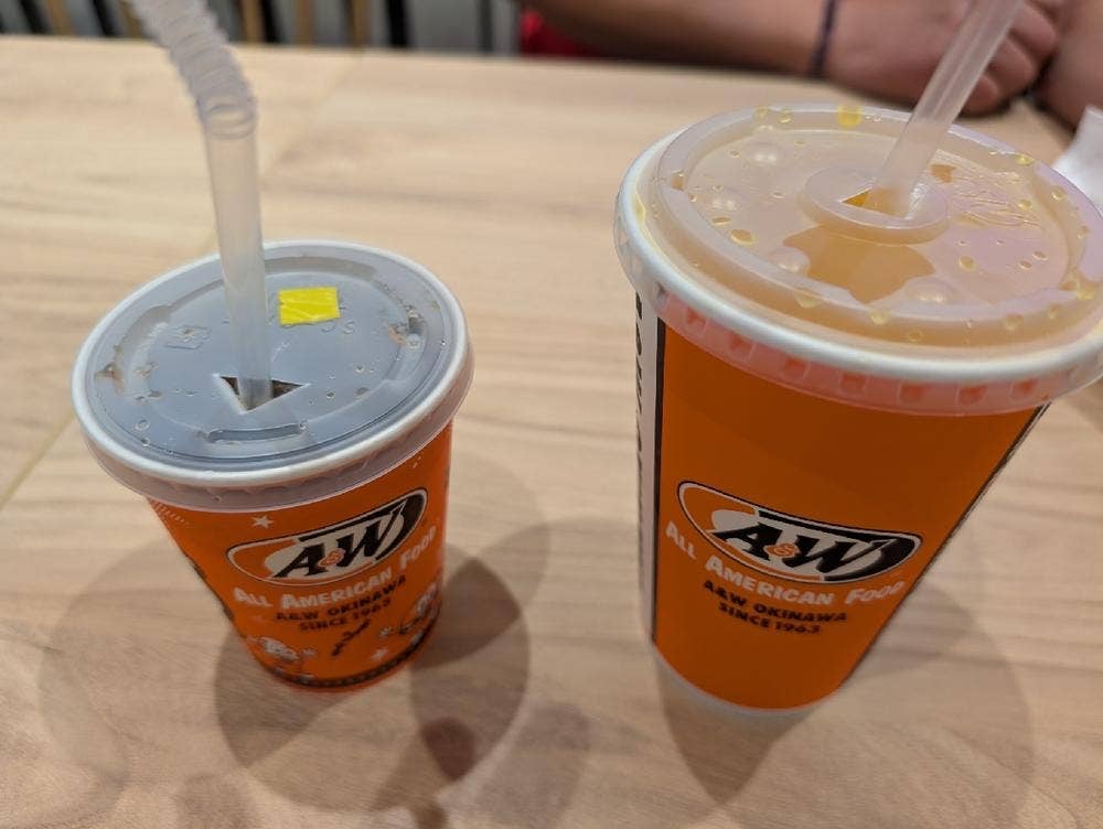 A&W 浦添パルコシティ店