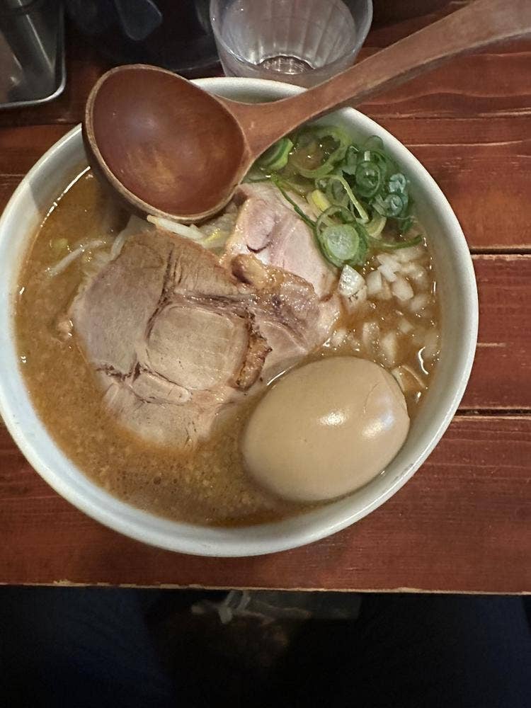 ヌードルラボラトリー 金斗雲ジェネシス 荒田本店