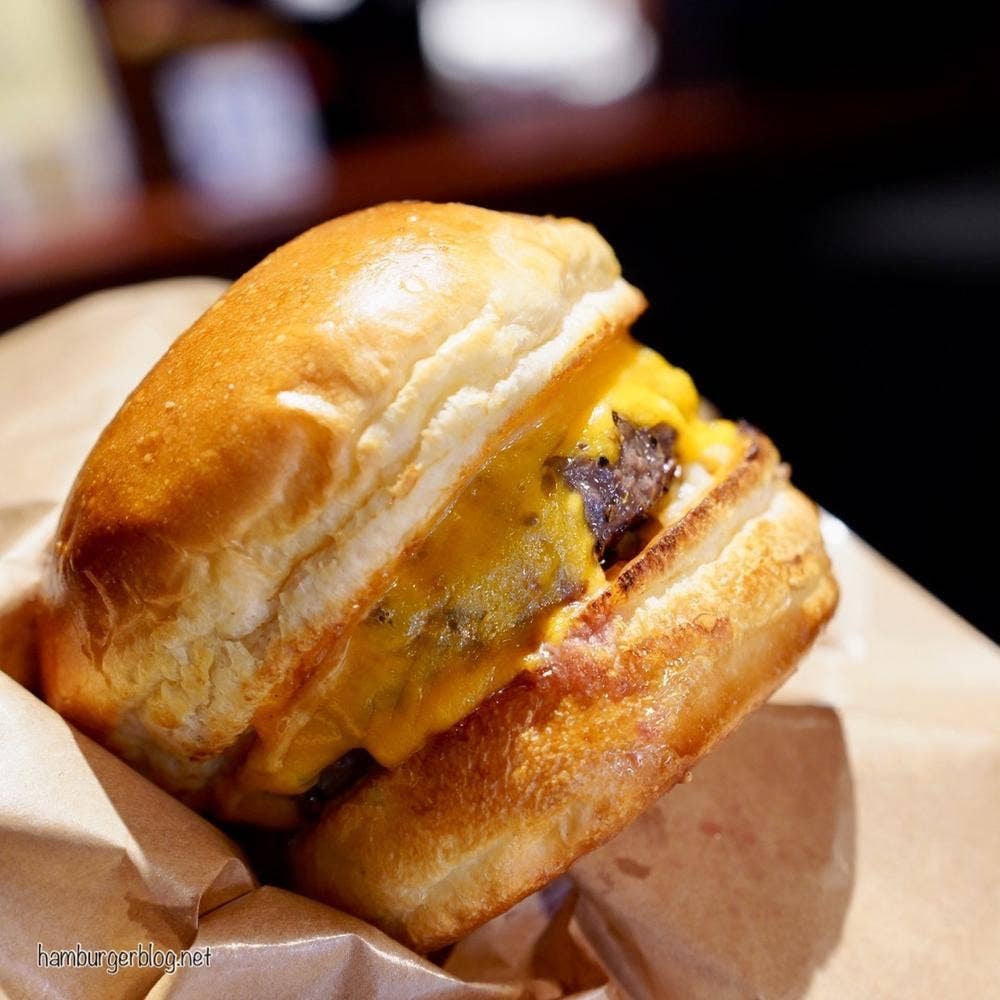 Burger Revolution Tokyo Wine & Bar 六本木店