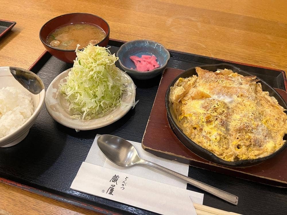 とんかつ蔵屋