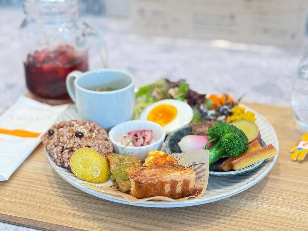 Cafe Bar Spa 石甃