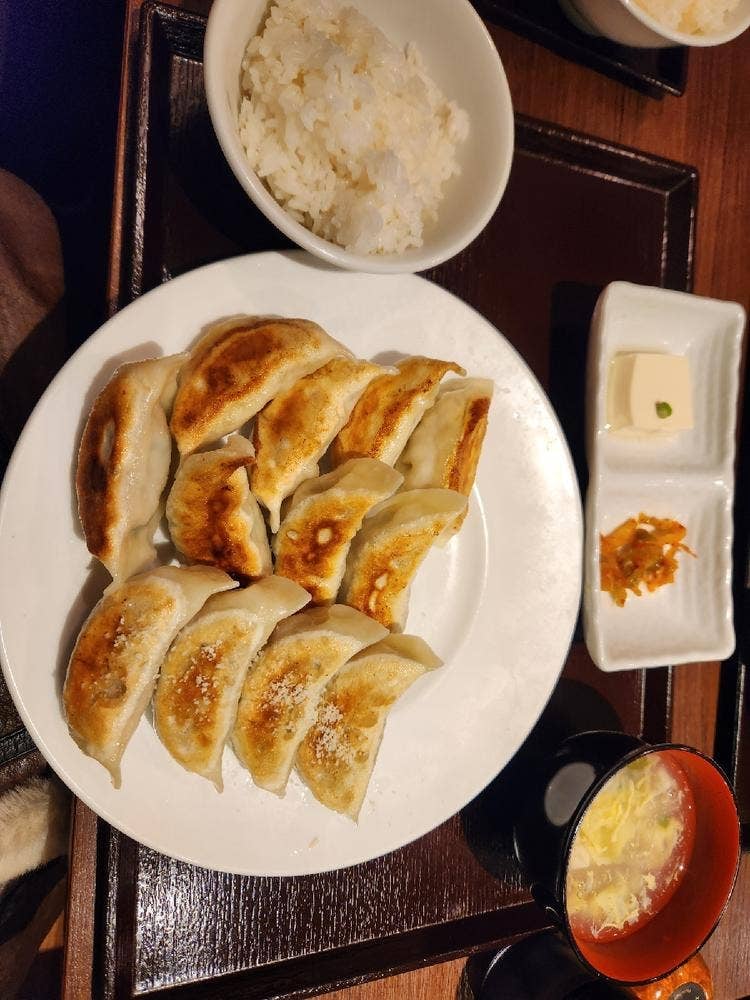 東京餃子酒場