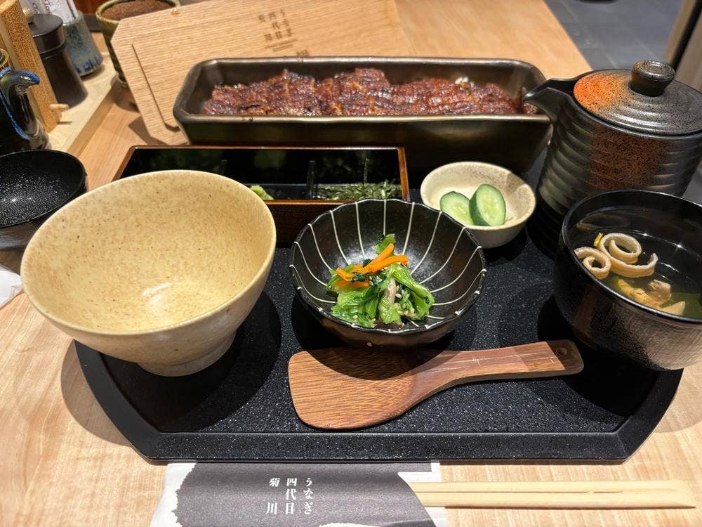 うなぎ四代目菊川 東京駅黒塀横丁店