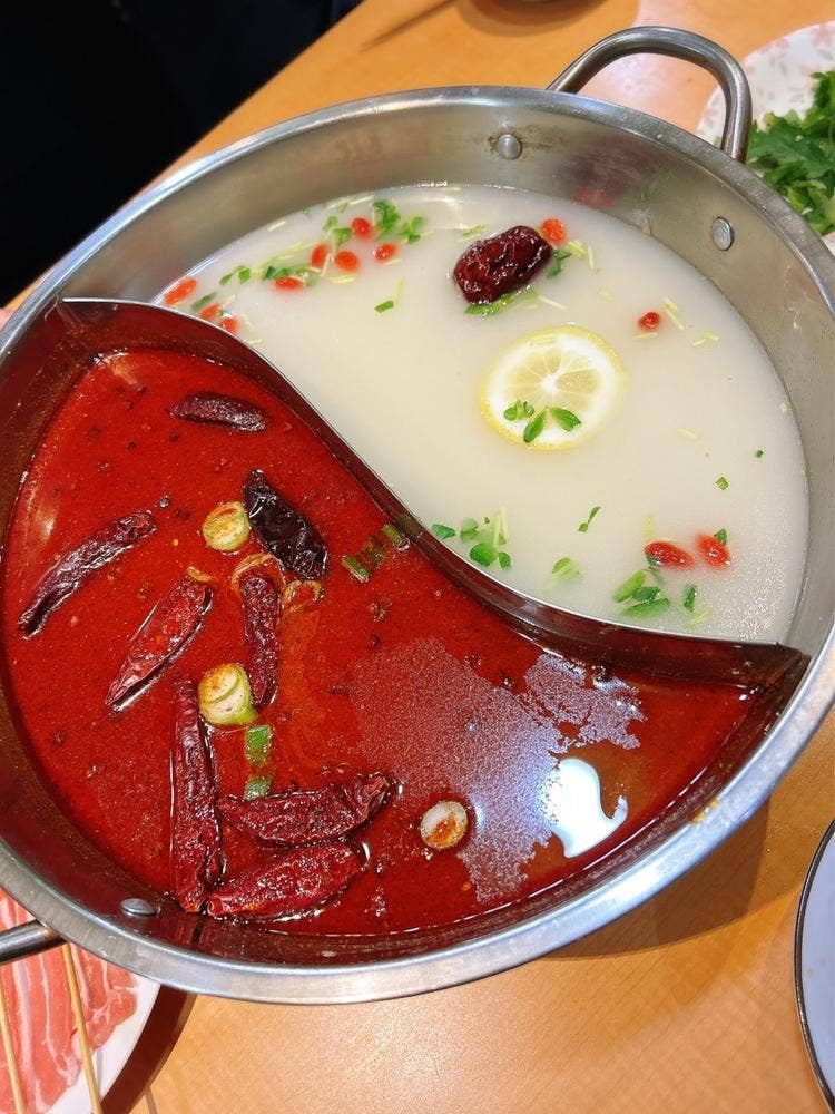 赤白しゃぶしゃぶ 麻辣TAN