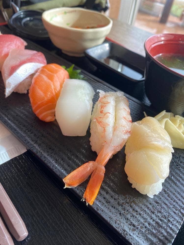 海鮮丼・寿司 〇