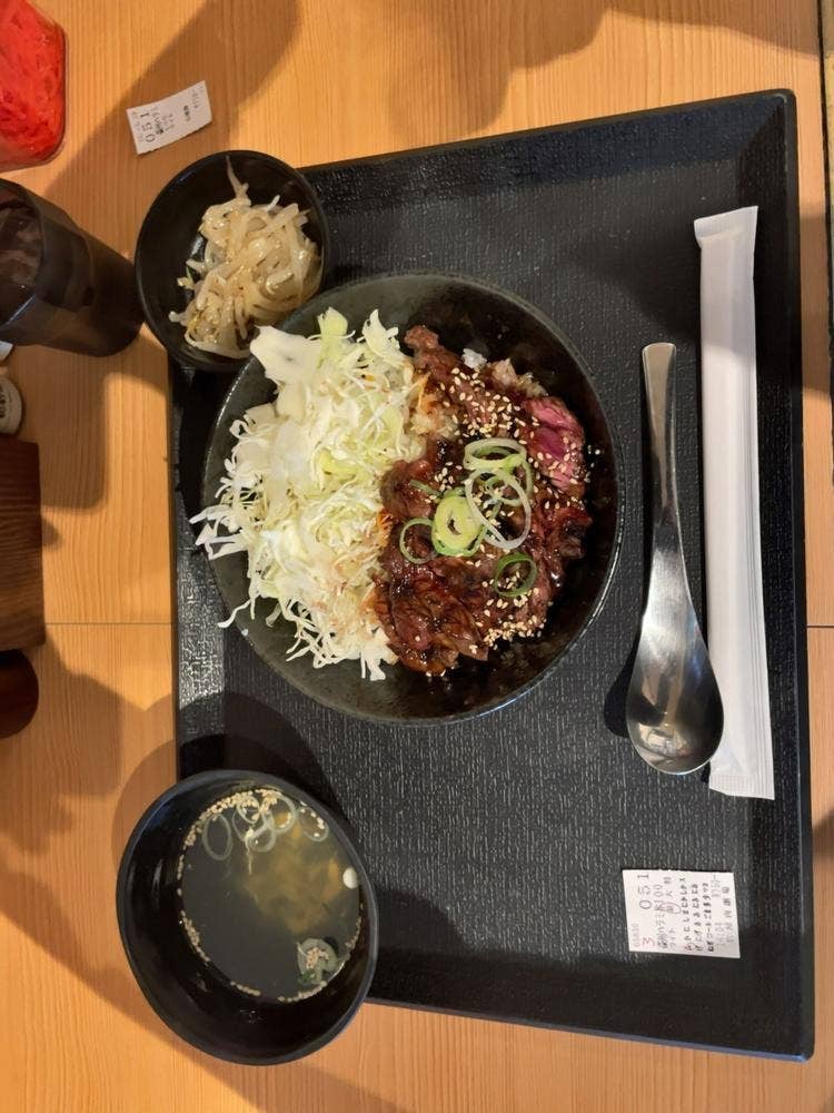 肉丼専門店 岩屋肉劇場