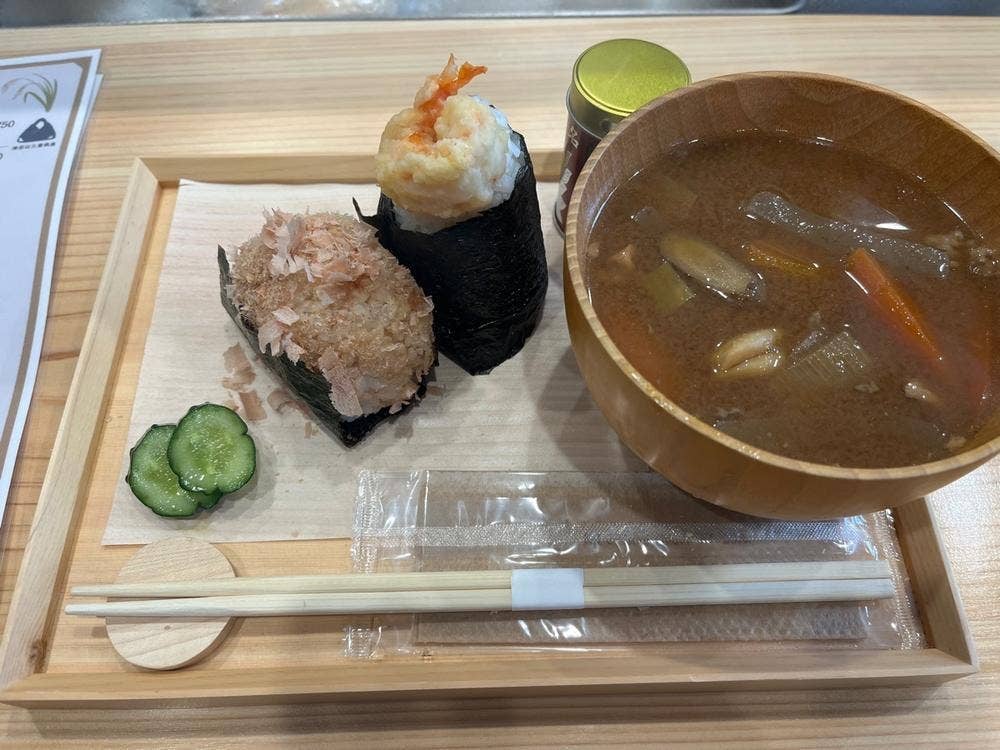 土釜と炭火 伊勢むすび