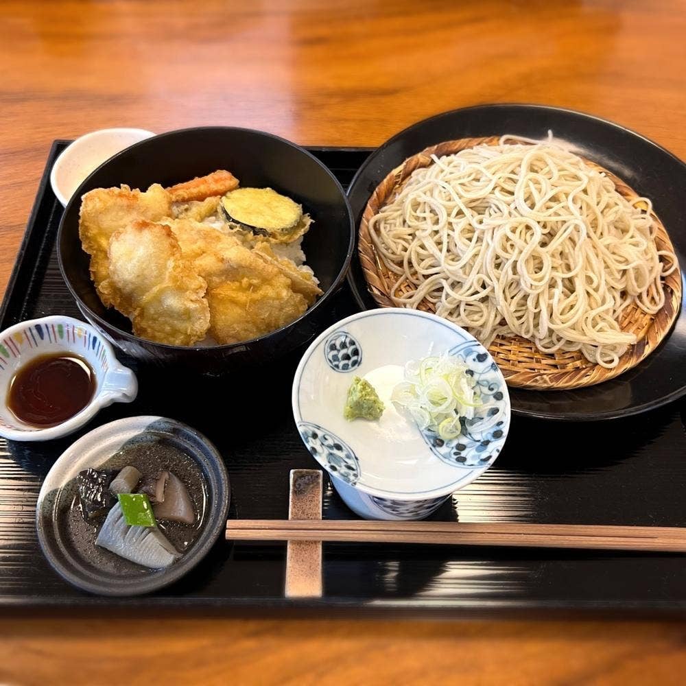 出入橋助六